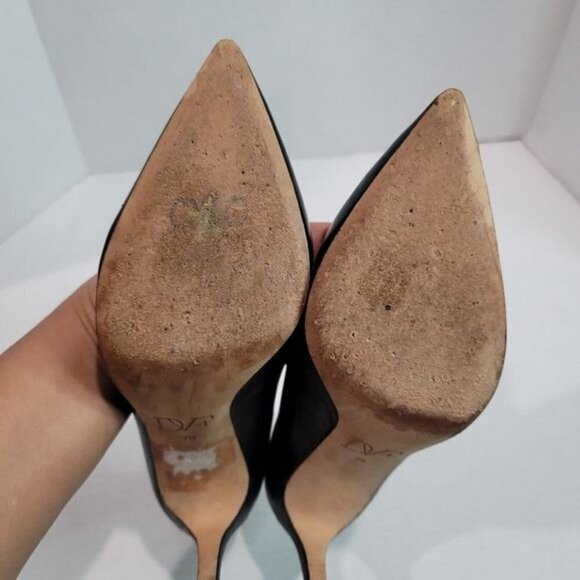 Diane von Furstenberg Pointed Toe Pumps Size 7.5 - Picture 10 of 13